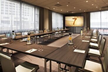 هتل Thompson Chicago, By Hyatt