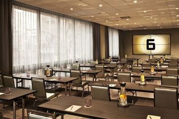 هتل Thompson Chicago, By Hyatt