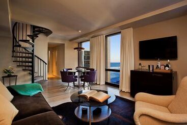هتل Thompson Chicago, By Hyatt