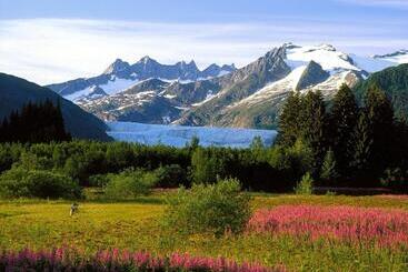 هتل Travelodge By Wyndham Juneau
