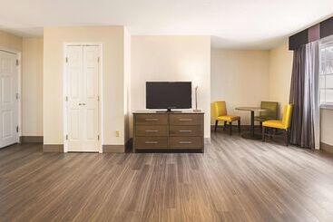 هتل Wingate By Wyndham Galveston East Beach