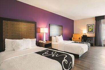 هتل Wingate By Wyndham Galveston East Beach