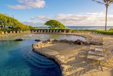 Outrigger Kauaʻi Beach Resort & Spa