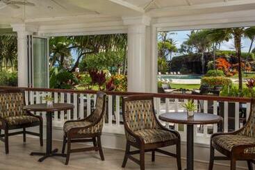 Outrigger Kauaʻi Beach Resort & Spa