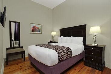 Lamothe House Hotel A French Quarter Guest Houses Property