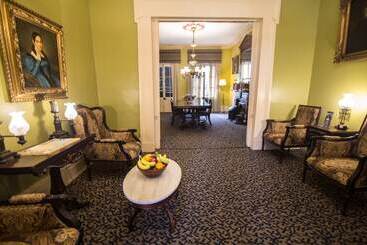 Lamothe House Hotel A French Quarter Guest Houses Property