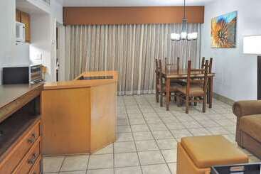 Los Abrigados Resort And Spa