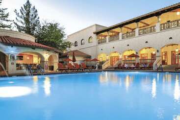 Los Abrigados Resort And Spa