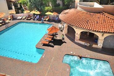 Los Abrigados Resort And Spa