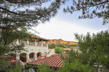 Los Abrigados Resort And Spa