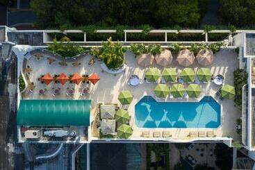 Mayfair House Hotel & Garden