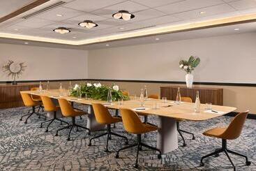 Mayfair House Hotel & Garden