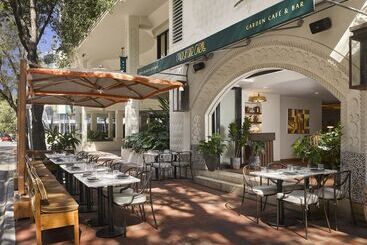 Mayfair House Hotel & Garden