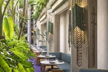 Mayfair House Hotel & Garden