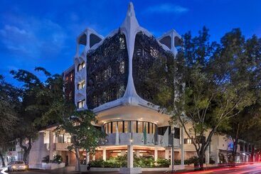 Mayfair House Hotel & Garden