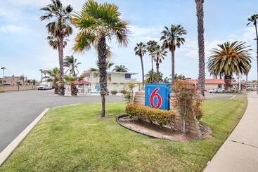 Motel 6 Ventura, Ca   Beach