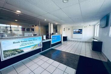 Motel 6 Ventura, Ca   Beach