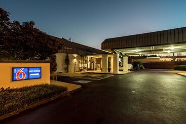 Motel 6marietta, Ga  Atlanta Northwest