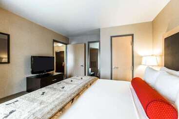 Мотель Cambria Hotel Rapid City Near Mount Rushmore