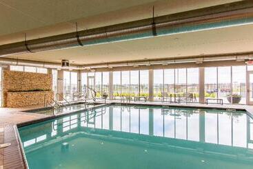Мотель Cambria Hotel Rapid City Near Mount Rushmore