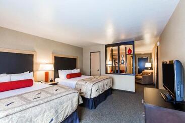 Мотель Cambria Hotel Rapid City Near Mount Rushmore