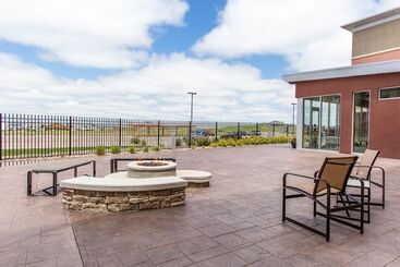 Мотель Cambria Hotel Rapid City Near Mount Rushmore