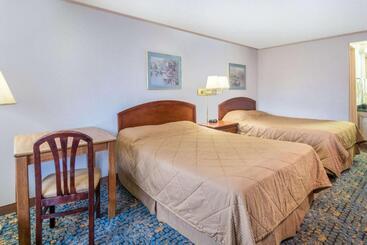 مُتل Knights Inn Canton
