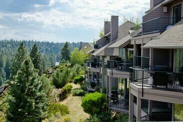 Mount Bachelor Village Resort