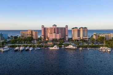 Pink Shell Beach Resort And Marina