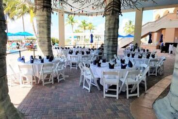 Pink Shell Beach Resort And Marina