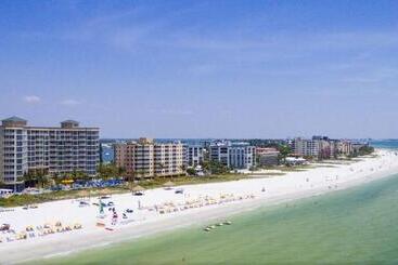 Pink Shell Beach Resort And Marina