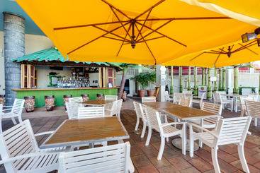 Pink Shell Beach Resort And Marina