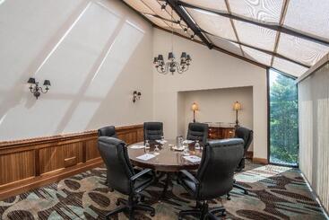 هتل Crowne Plaza Knoxville Downtown University, An Ihg