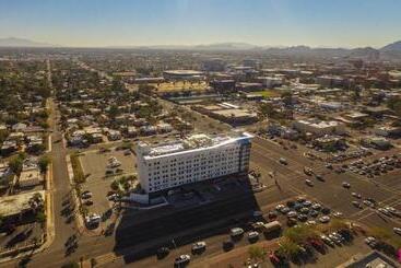 בית מלון כפרי Aloft Tucson University