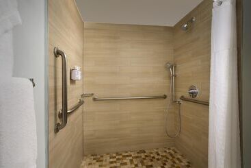 هتل Best Western Beachside Inn