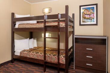 هتل Best Western Plus Raffles Inn & Suites