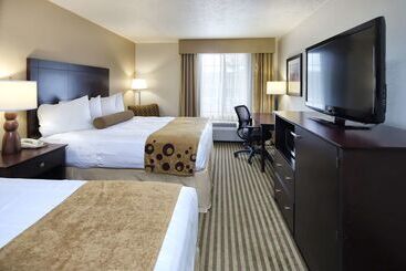 Wyndham Tucson Airport Hotel & Conference Center