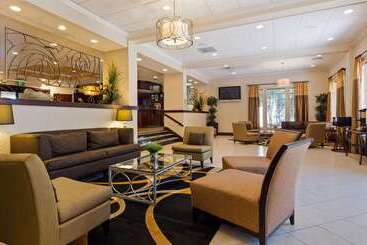 Wyndham Tucson Airport Hotel & Conference Center
