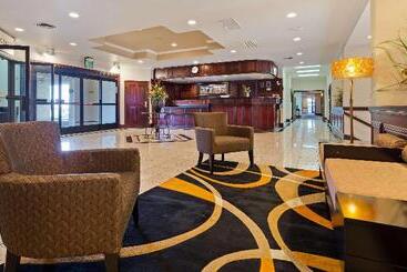 Wyndham Tucson Airport Hotel & Conference Center