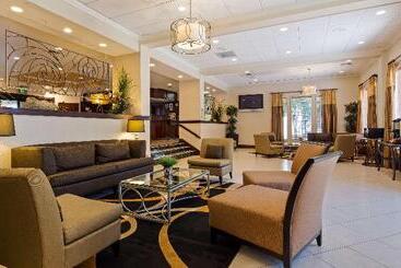 Wyndham Tucson Airport Hotel & Conference Center