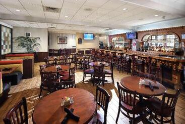 Wyndham Tucson Airport Hotel & Conference Center