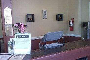 هتل Cedars Inn Lewiston