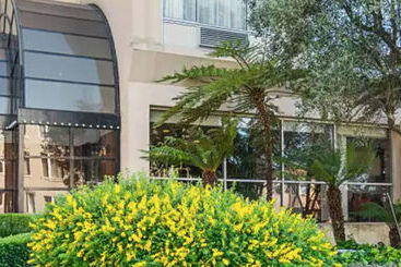 هتل Comfort Inn By The Bay