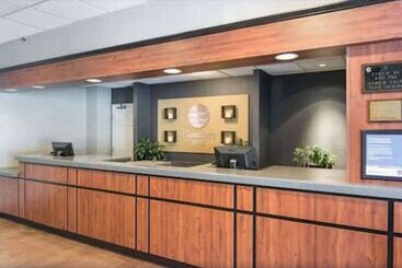 هتل Comfort Inn By The Bay