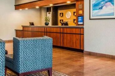 هتل Comfort Inn By The Bay
