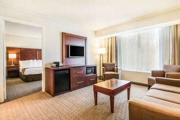 هتل Comfort Inn By The Bay