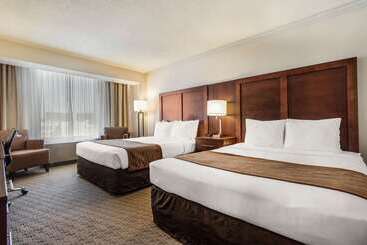 هتل Comfort Inn By The Bay