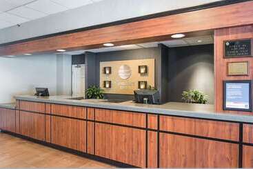 هتل Comfort Inn By The Bay