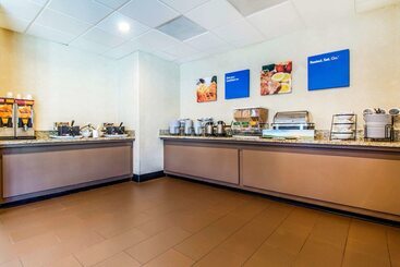 هتل Comfort Inn By The Bay