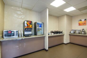هتل Comfort Inn By The Bay
